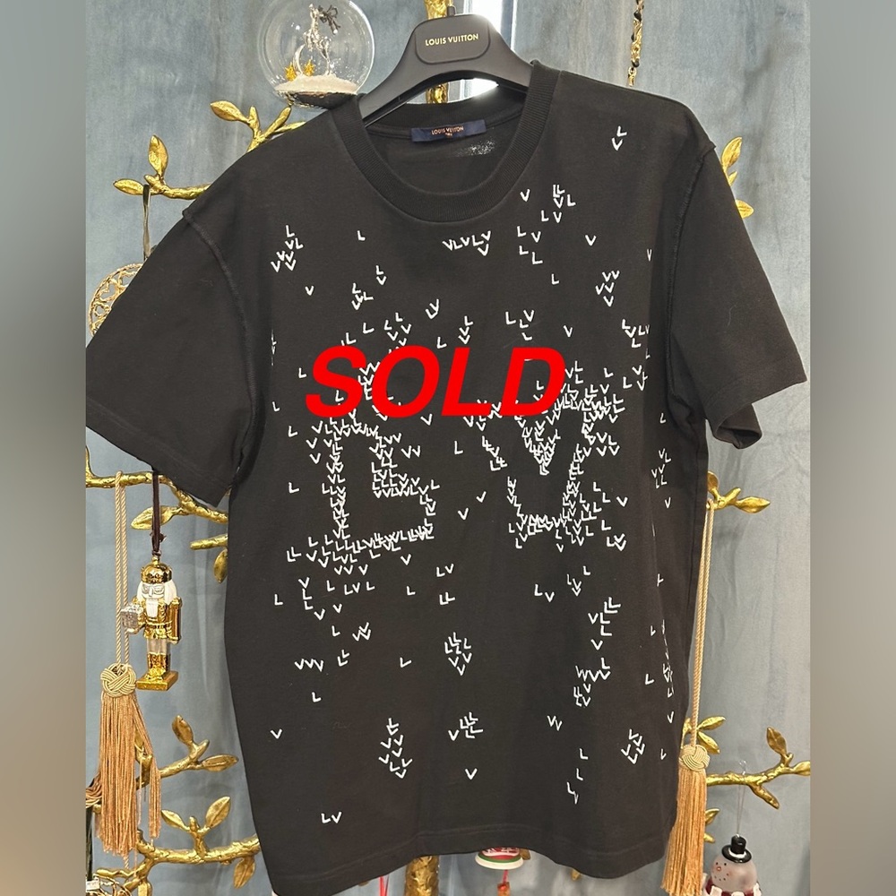 L.V shirt black with white